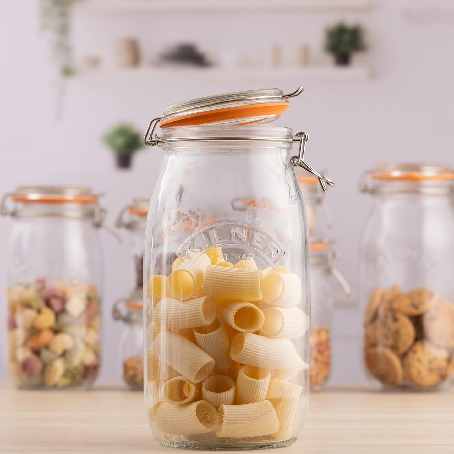 Kilner Clip Top Jar 2 Litre (2000 ml) Airtight Glass Storage Jar for Preserving Fruits Vegetables Coffee Tea Rice Flour Nuts Pasta